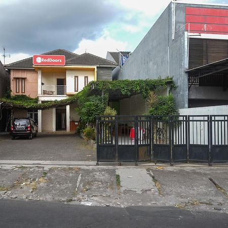 Reddoorz Syariah Near Pakuwon Mall Jogja Kejayan Ngoại thất bức ảnh