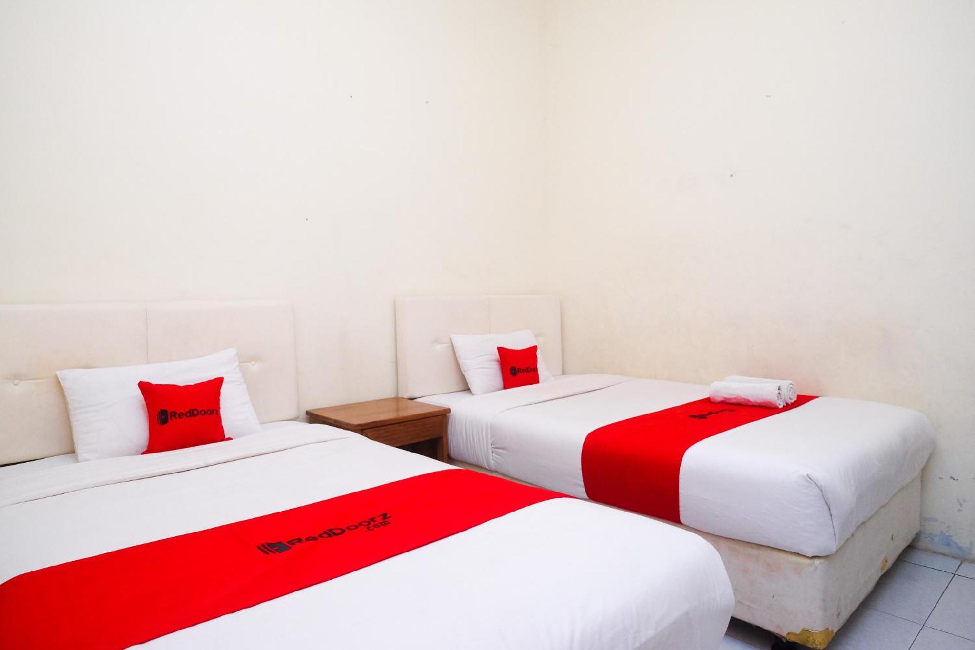 Reddoorz Syariah Near Pakuwon Mall Jogja Kejayan Ngoại thất bức ảnh