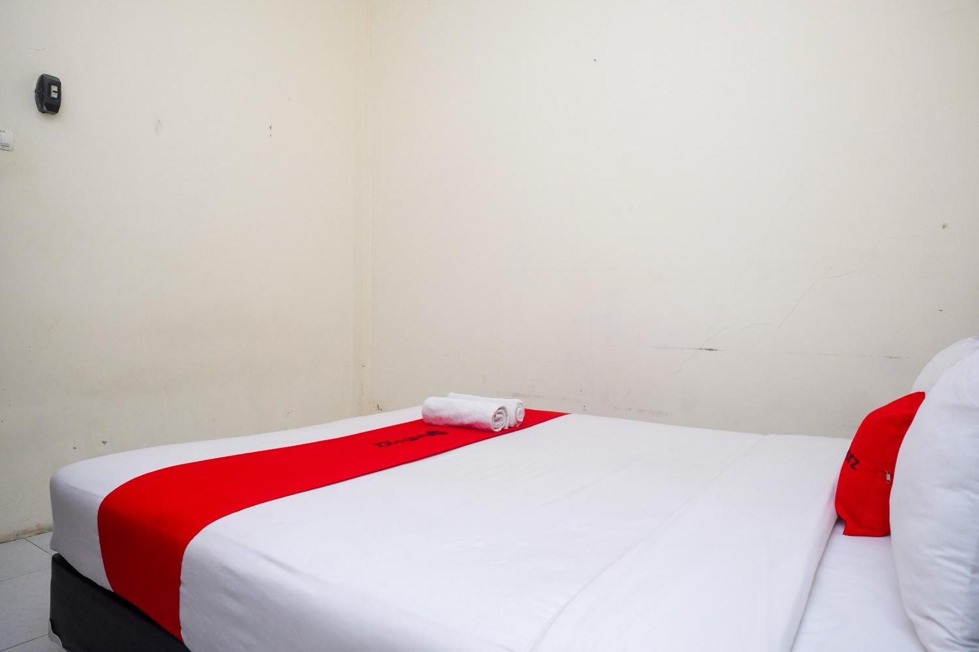 Reddoorz Syariah Near Pakuwon Mall Jogja Kejayan Ngoại thất bức ảnh