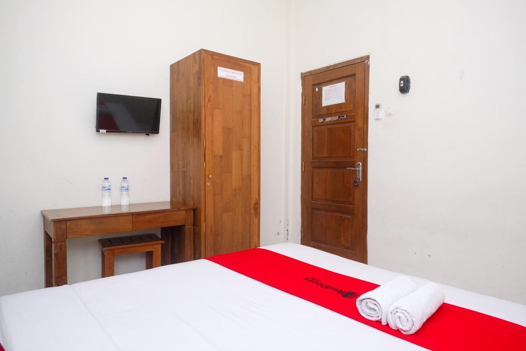 Reddoorz Syariah Near Pakuwon Mall Jogja Kejayan Ngoại thất bức ảnh