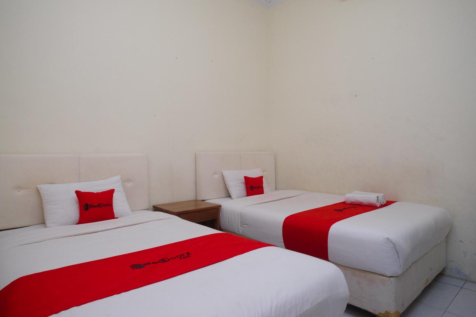 Reddoorz Syariah Near Pakuwon Mall Jogja Kejayan Ngoại thất bức ảnh