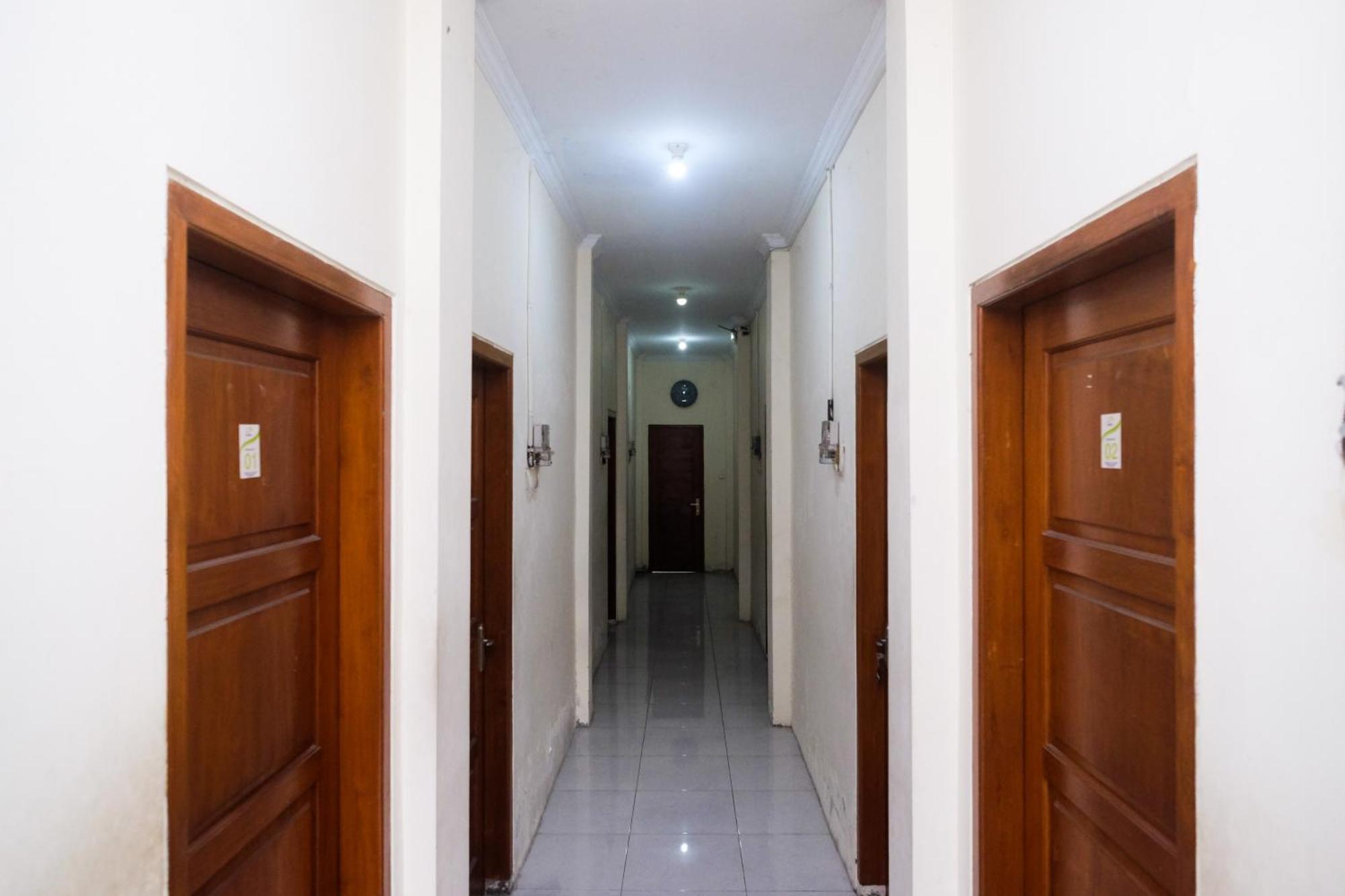 Reddoorz Syariah Near Pakuwon Mall Jogja Kejayan Ngoại thất bức ảnh