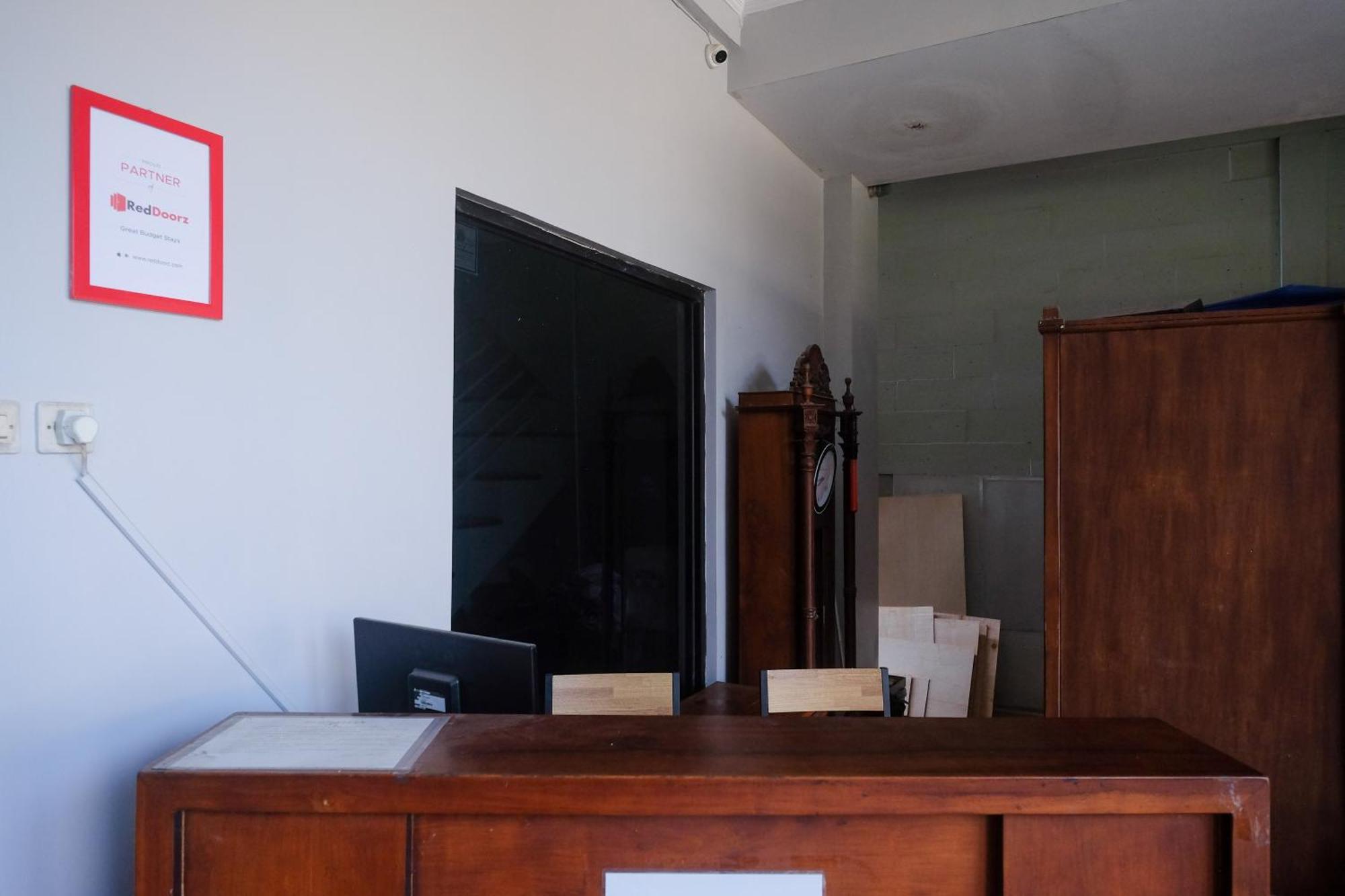 Reddoorz Syariah Near Pakuwon Mall Jogja Kejayan Ngoại thất bức ảnh