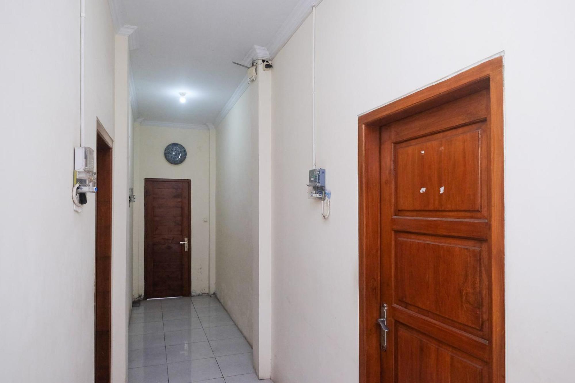 Reddoorz Syariah Near Pakuwon Mall Jogja Kejayan Ngoại thất bức ảnh