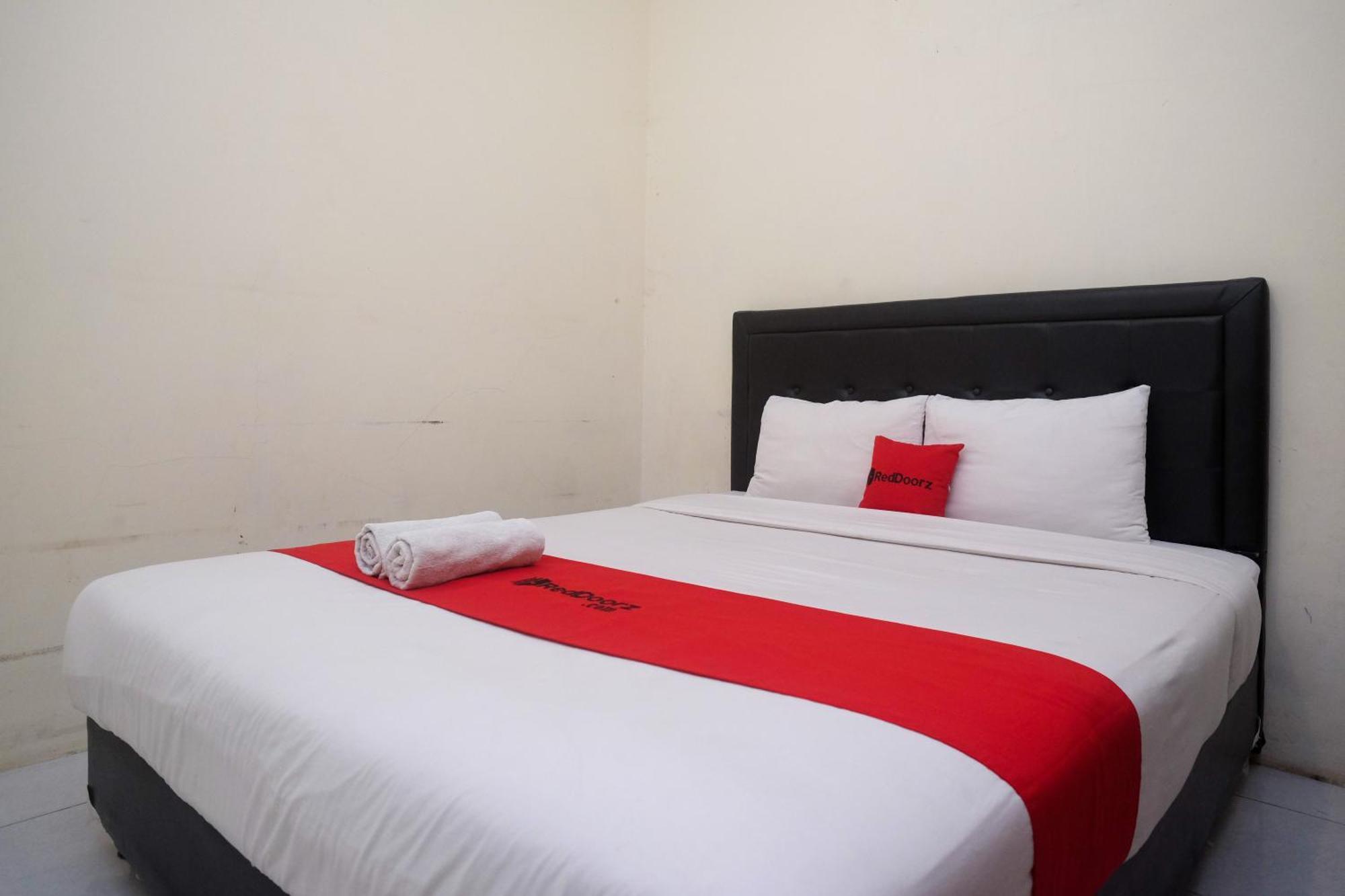 Reddoorz Syariah Near Pakuwon Mall Jogja Kejayan Ngoại thất bức ảnh