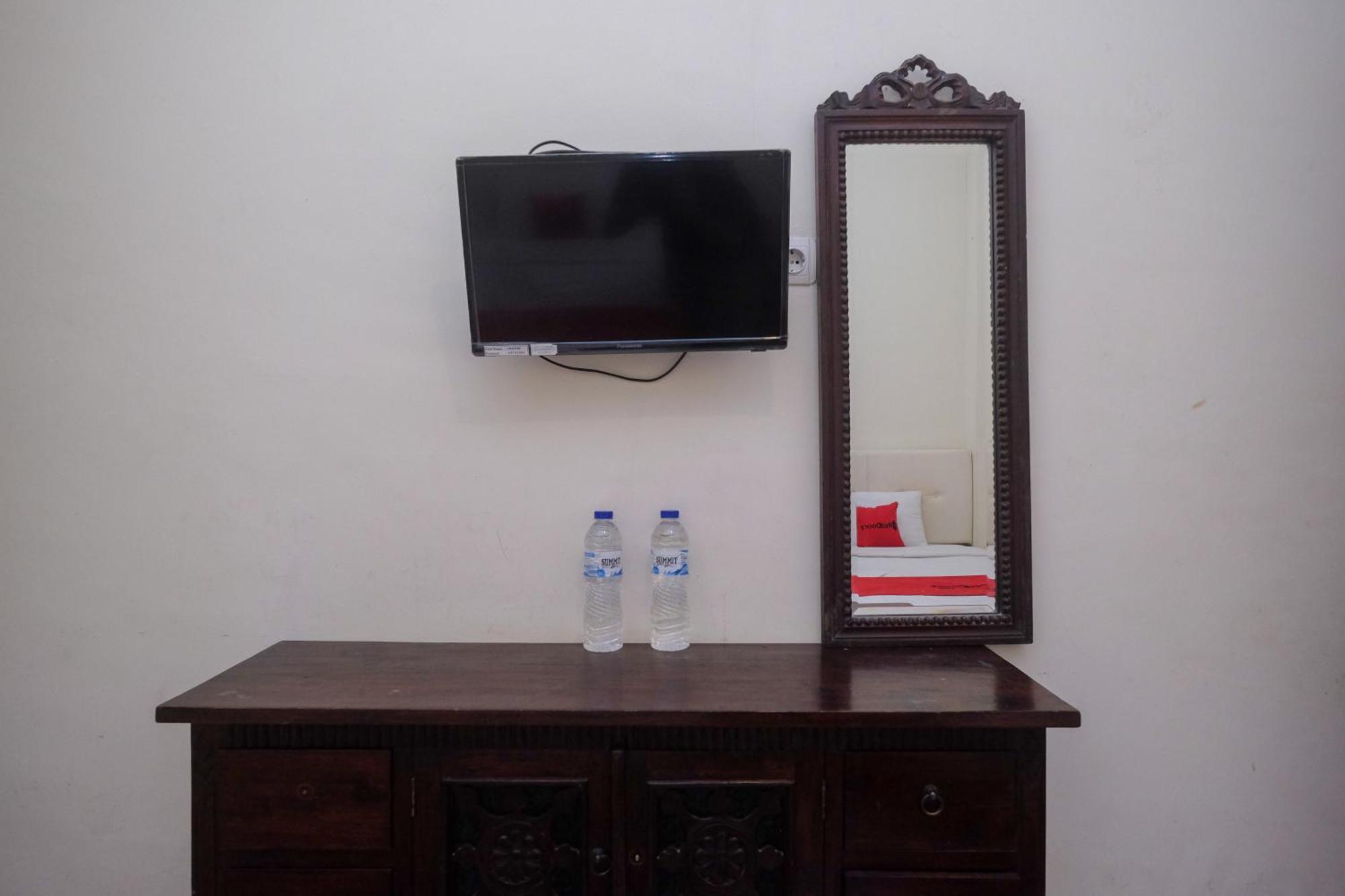 Reddoorz Syariah Near Pakuwon Mall Jogja Kejayan Ngoại thất bức ảnh