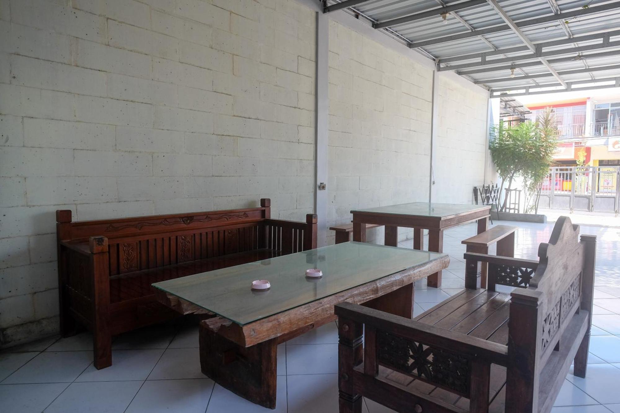 Reddoorz Syariah Near Pakuwon Mall Jogja Kejayan Ngoại thất bức ảnh