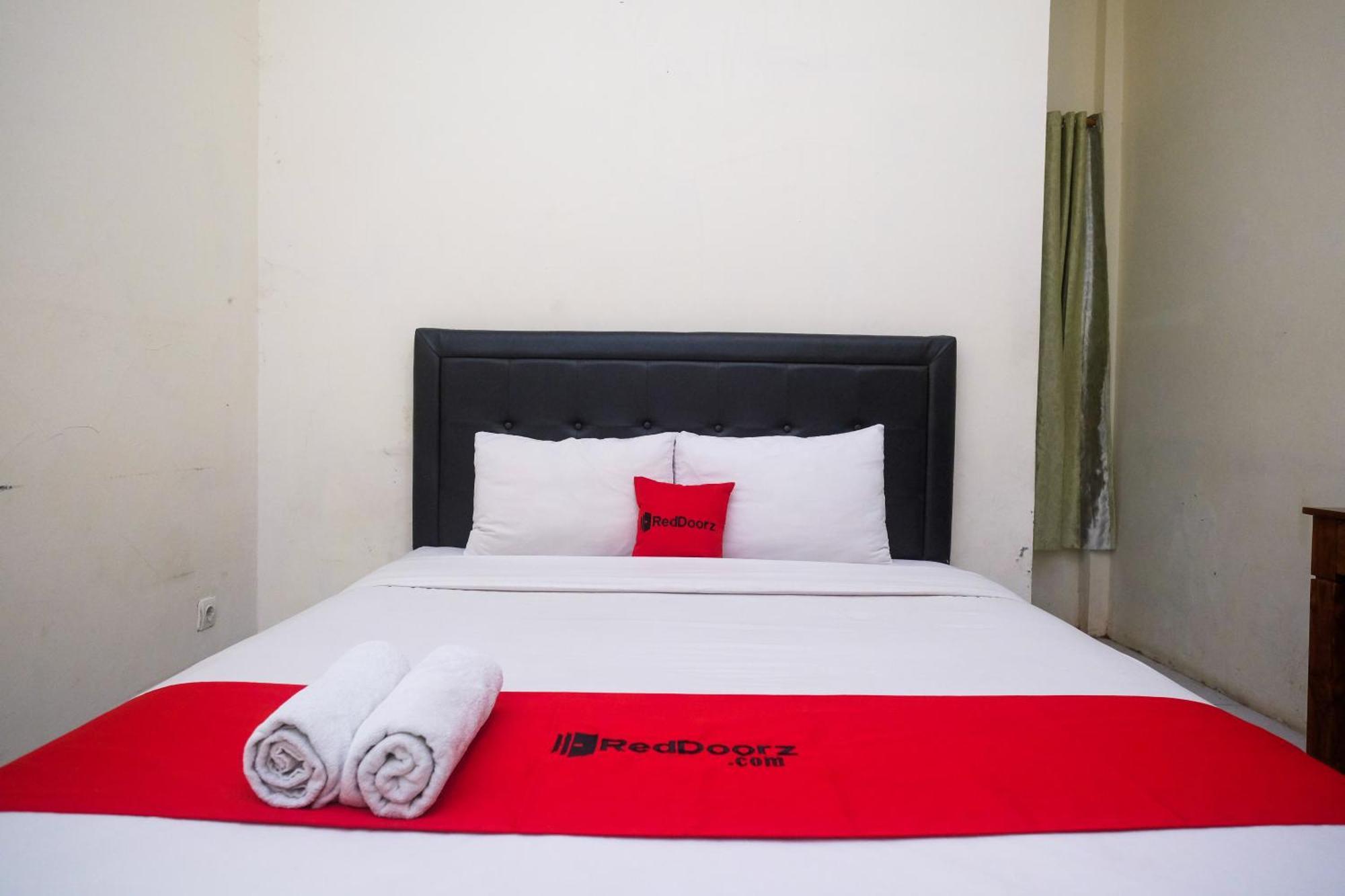 Reddoorz Syariah Near Pakuwon Mall Jogja Kejayan Ngoại thất bức ảnh