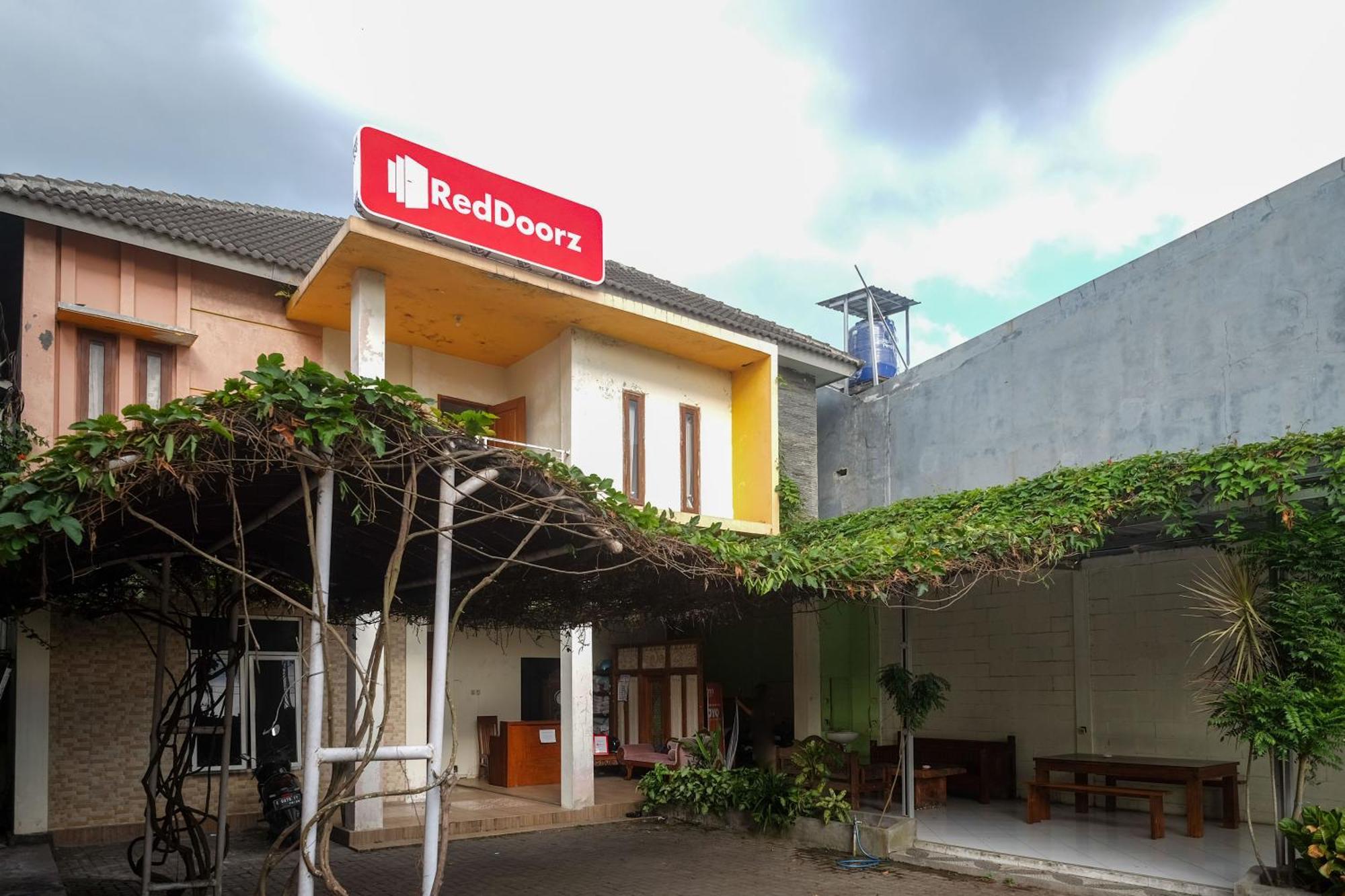 Reddoorz Syariah Near Pakuwon Mall Jogja Kejayan Ngoại thất bức ảnh