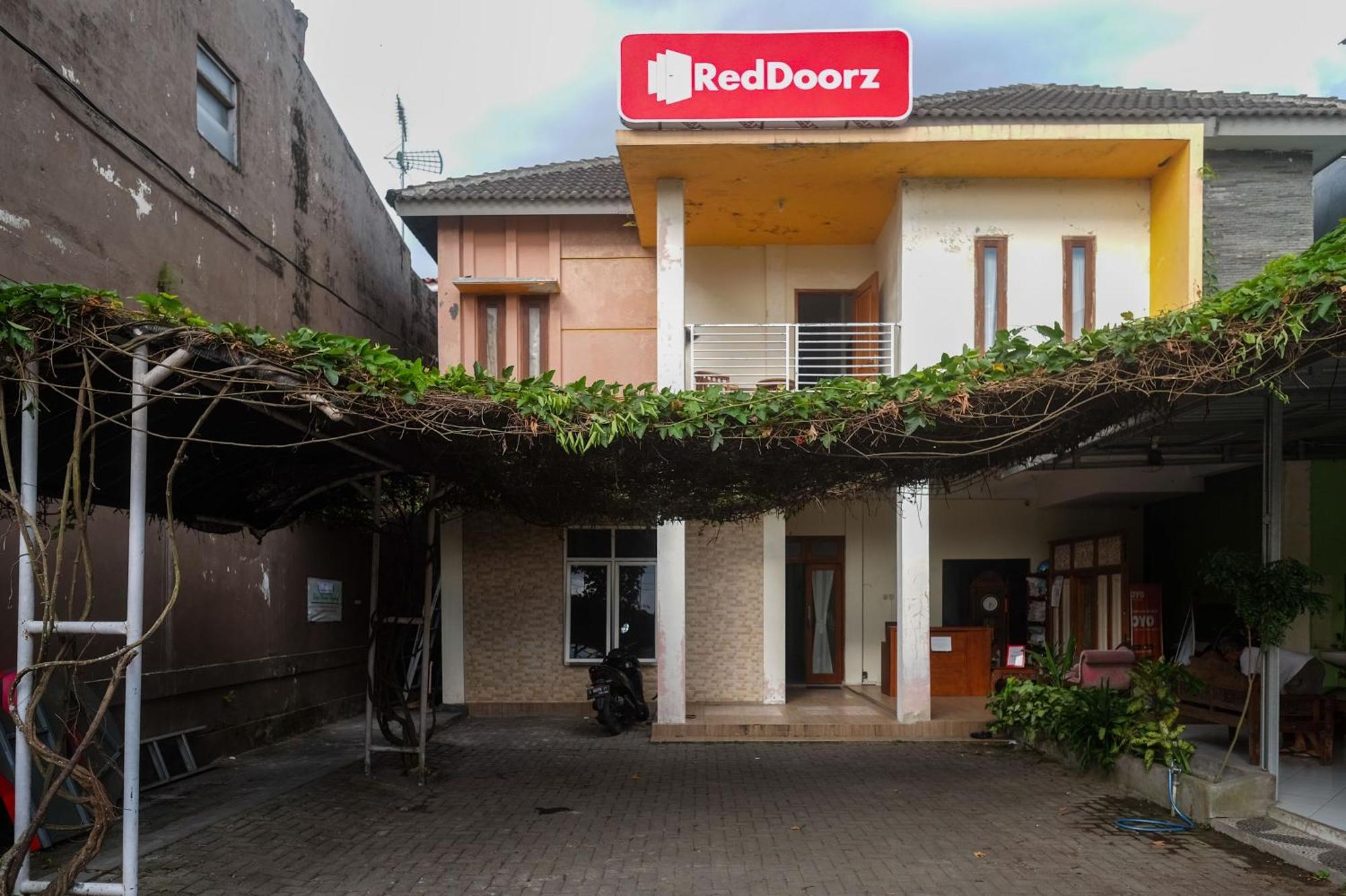Reddoorz Syariah Near Pakuwon Mall Jogja Kejayan Ngoại thất bức ảnh