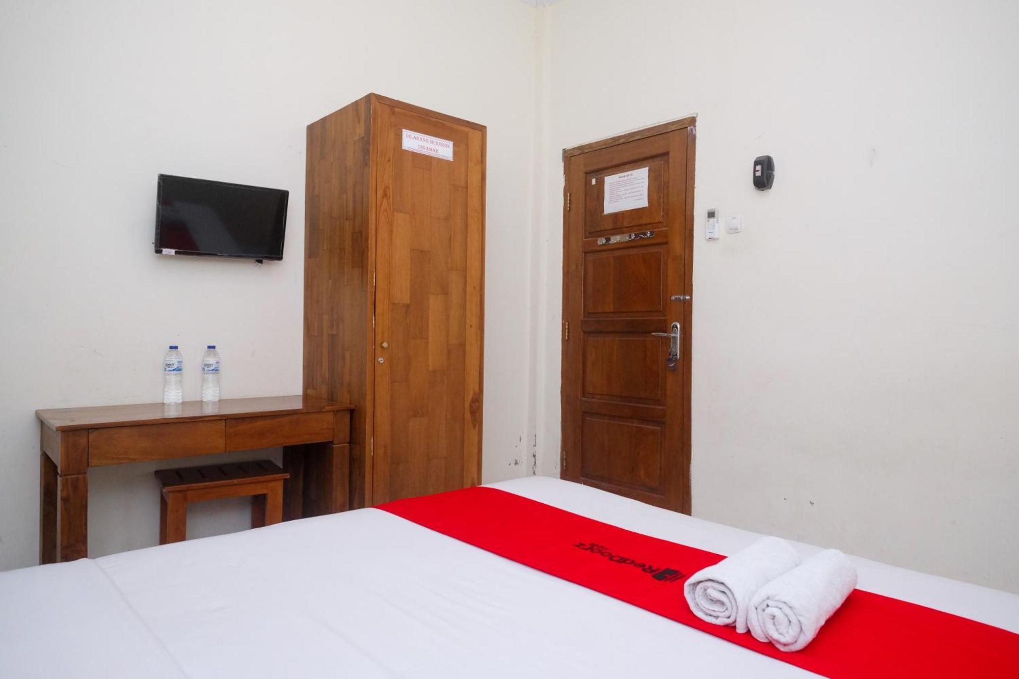 Reddoorz Syariah Near Pakuwon Mall Jogja Kejayan Ngoại thất bức ảnh